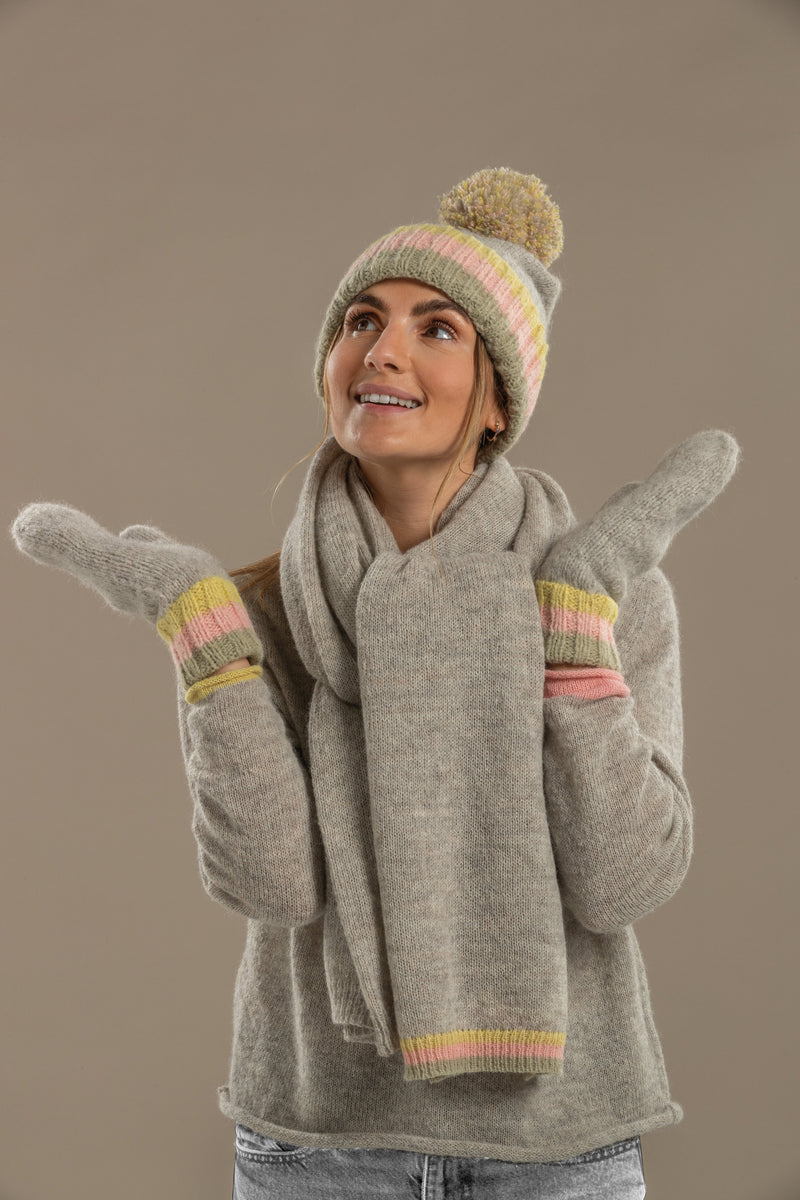 100% pure baby alpaca knitwear, ethically handmade in Peru – Hug & Hum
