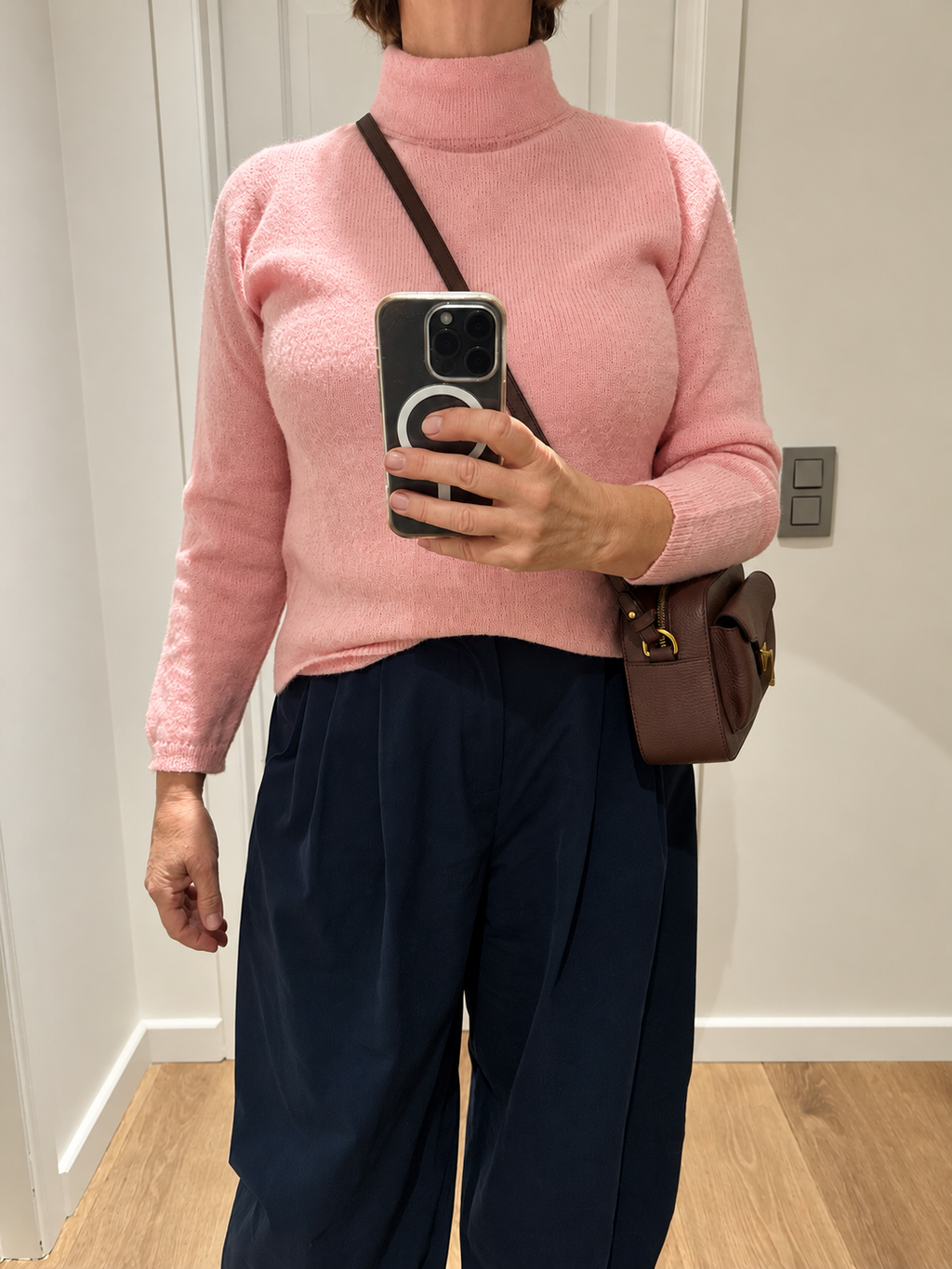 Danira ~ alpaca trui met hoge hals, powder pink