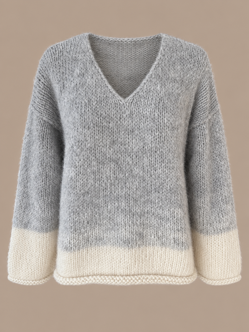 Eloïse ~ alpaca trui met V-hals, light grey dégradé
