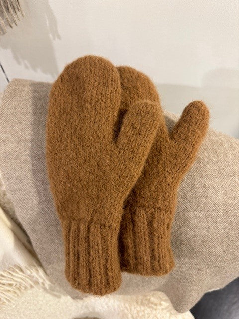 ZARA mittens